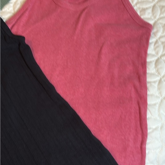 A new day Loft Old Navy Universal Thread Tank Tops Bundle Ribbed (3) Cropped (1) - Picture 9 of 13